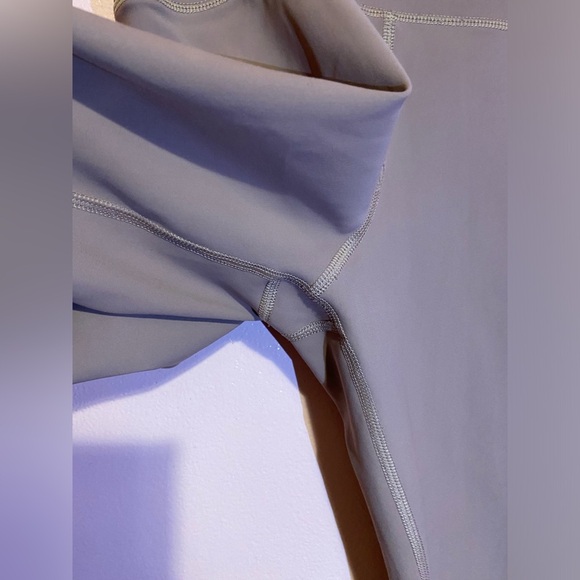 Alo yoga legging - Picture 7 of 9